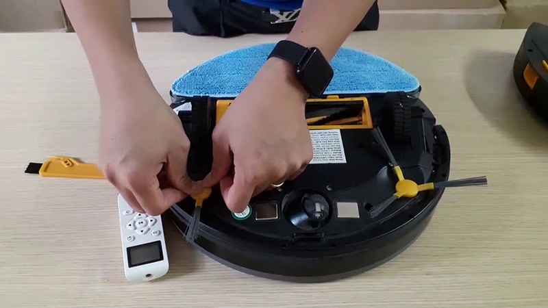 sua-robot-hut-bui-ecovacs-Deebot